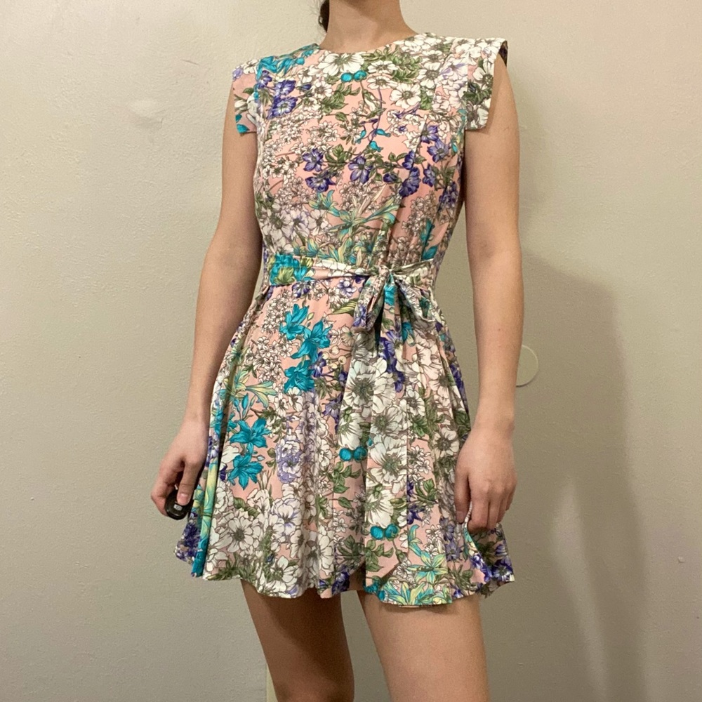 K-fashion floral mini dress